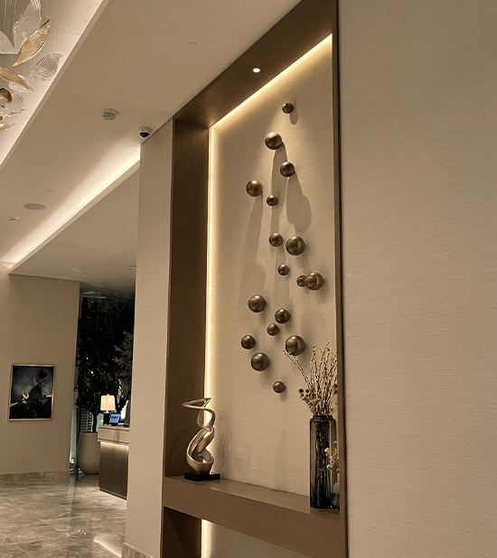 ambient-3-bile-patina-sculpture-decoration-gold-white-sculpturi-albe-aurii -perete-1